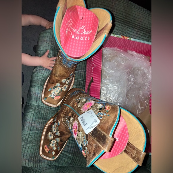 Brand new, never worn Macie Bean cowboy boot! Size 8M - Picture 7 of 13